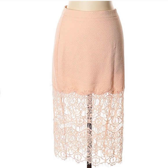 Astr Dresses & Skirts - 🦋 3 for $30 🦋 Astr peach lace trim pencil skirt